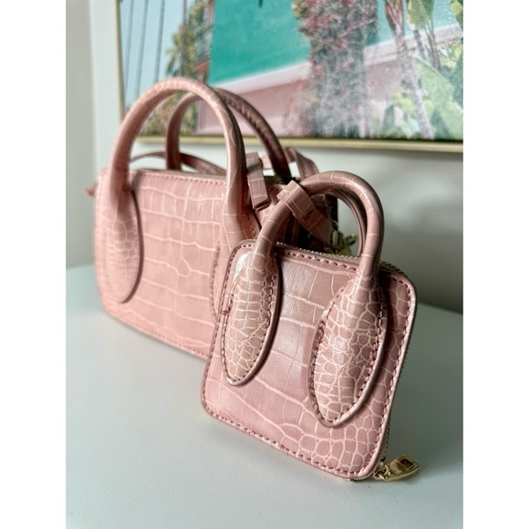 Zara Pastel Light Pink Croc Faux Leather Crossbody Mini Bag & Coin Purse Set - Picture 4 of 11